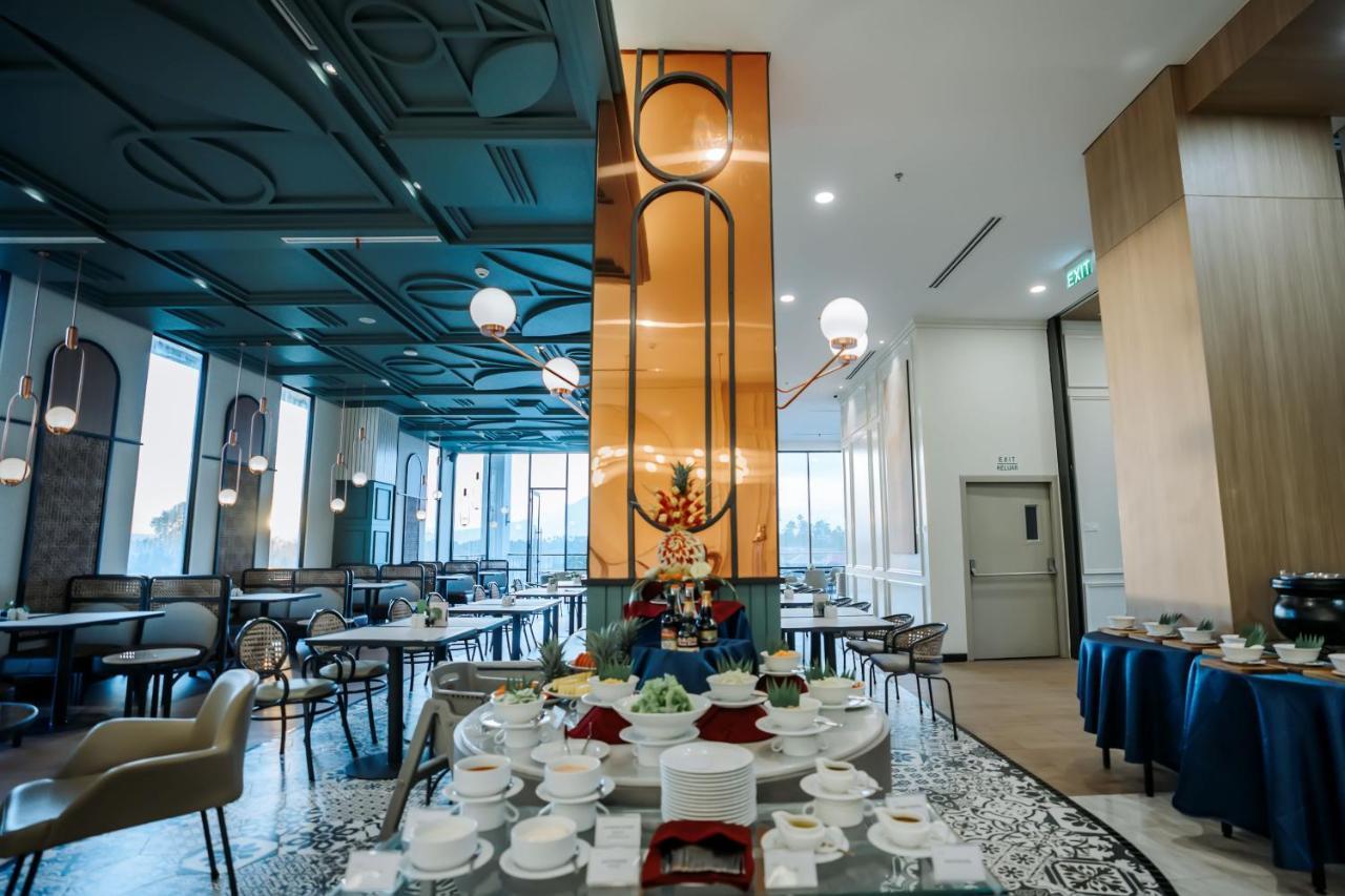 Luwansa Hotel&Convention Center Manado Buitenkant foto