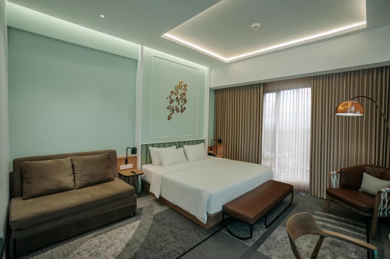 Luwansa Hotel&Convention Center Manado Buitenkant foto