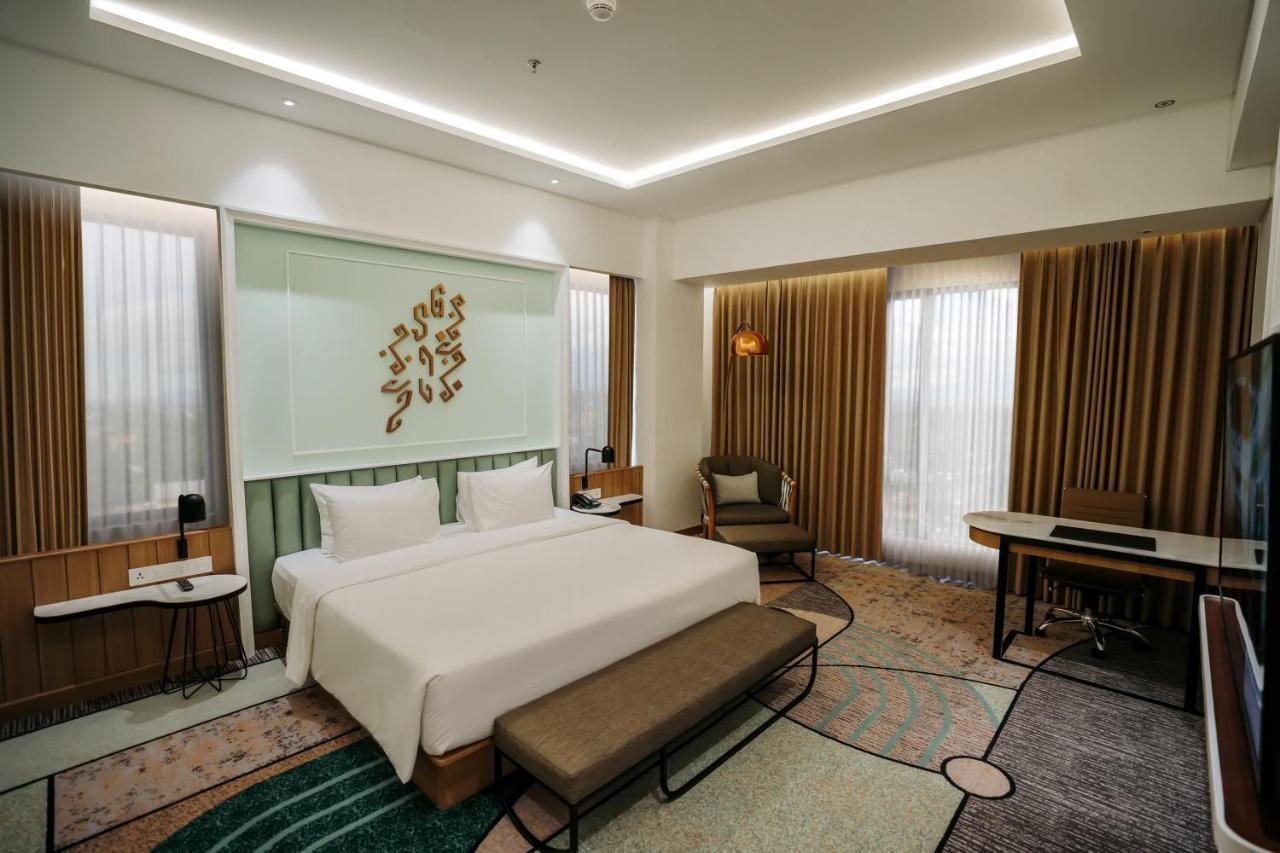 Luwansa Hotel&Convention Center Manado Buitenkant foto