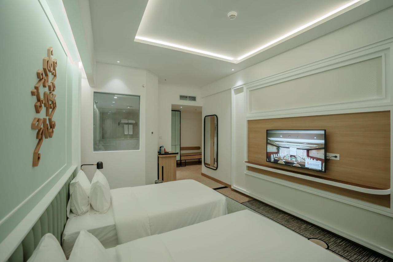 Luwansa Hotel&Convention Center Manado Buitenkant foto