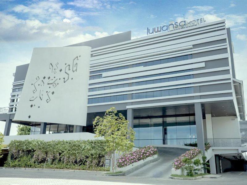 Luwansa Hotel&Convention Center Manado Buitenkant foto